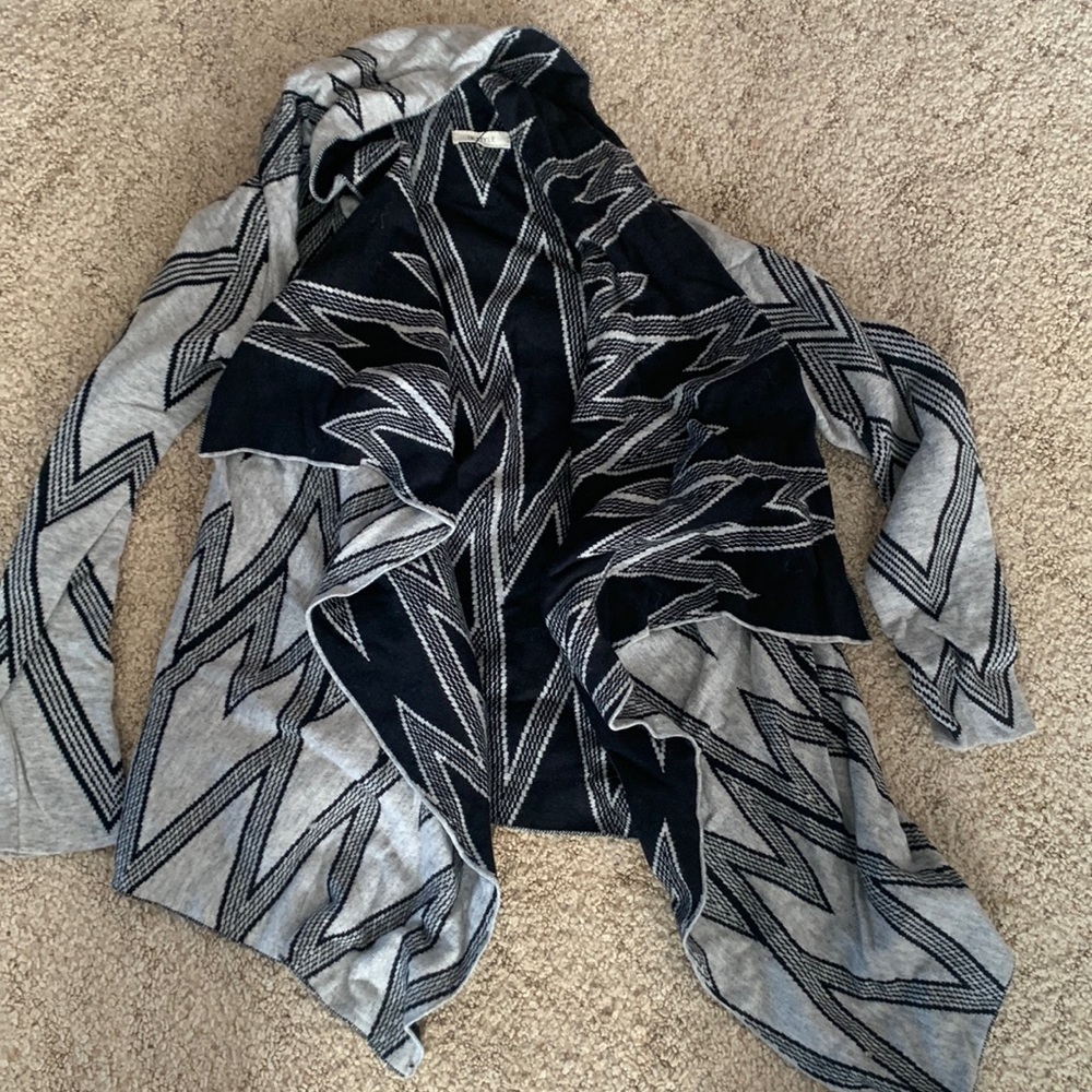 S/m angora/nylon/viscose/polyester drape sweater in black gray